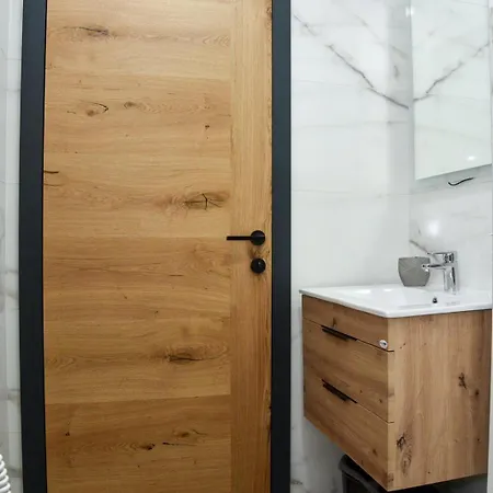 Skylux Ap 11 Apartment